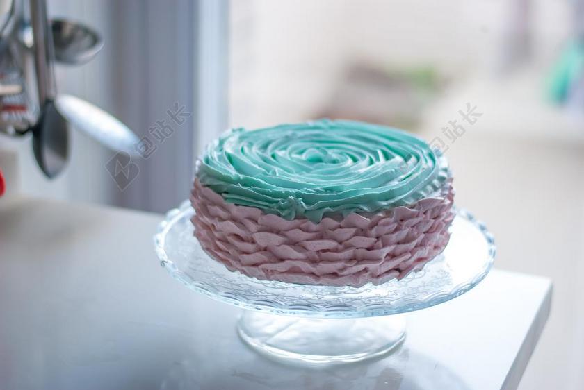 食物甜蜜蓝紫图案的蛋糕烘焙甜食蛋糕背景图片