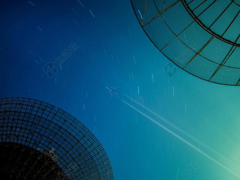 蓝色自然风景蓝色的星空背景图片