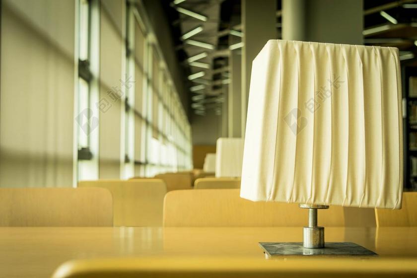 建筑唯美图书馆室内装饰摆放背景图片