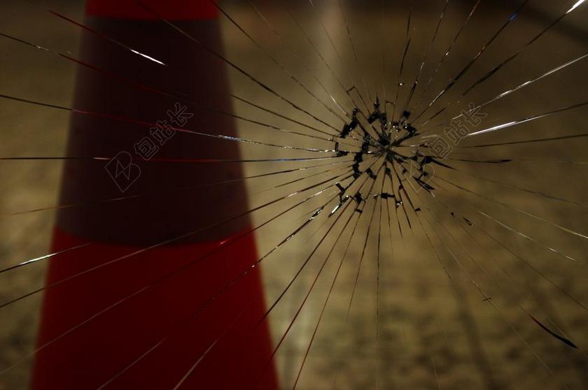 玻璃 玻璃 窗口 粉碎 裂纹 损害 销毁 破解 损坏 破碎