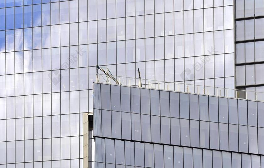 白色城市建筑简约风格玻璃背景图片