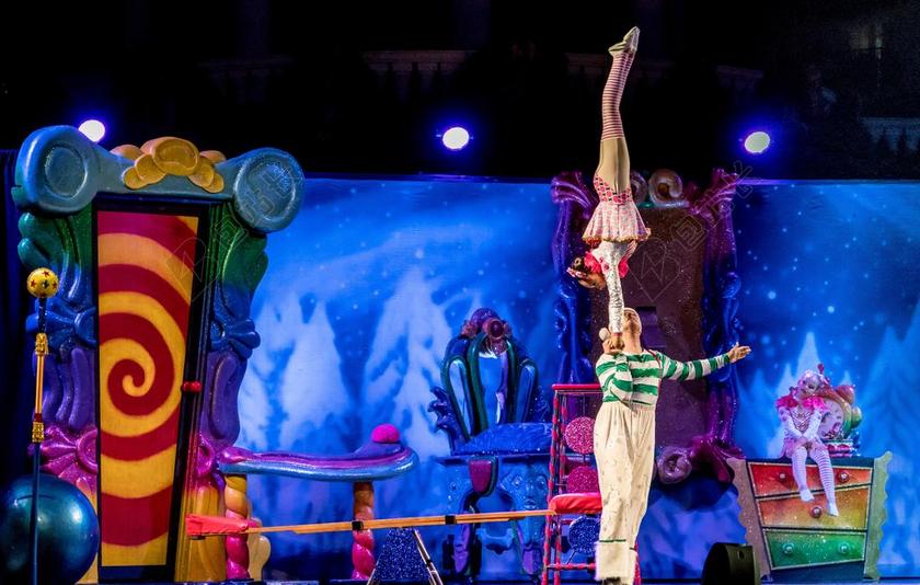 杂技专场 太阳马戏团 圣诞节表演 盖洛德棕榈 奥兰多 佛罗里达