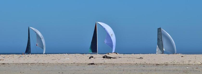 蓝色户外体育竞技水上运动背景图片