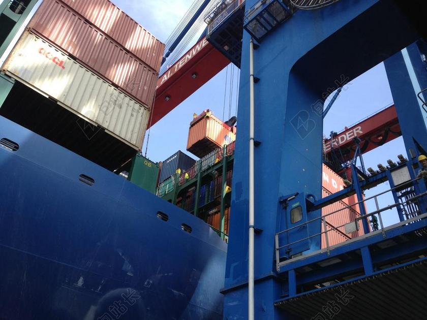 蓝色货物集装箱工作城市建设背景图片