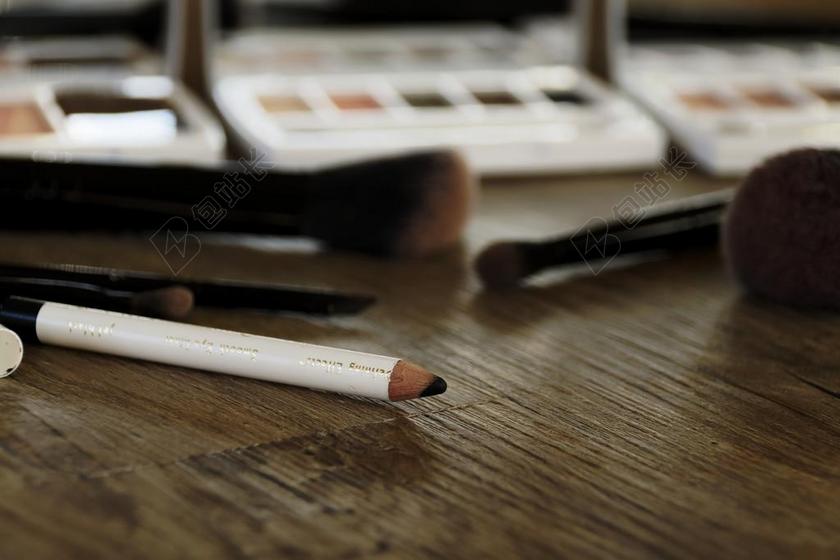 化妆品化妆眼影眉笔刷子背景图片