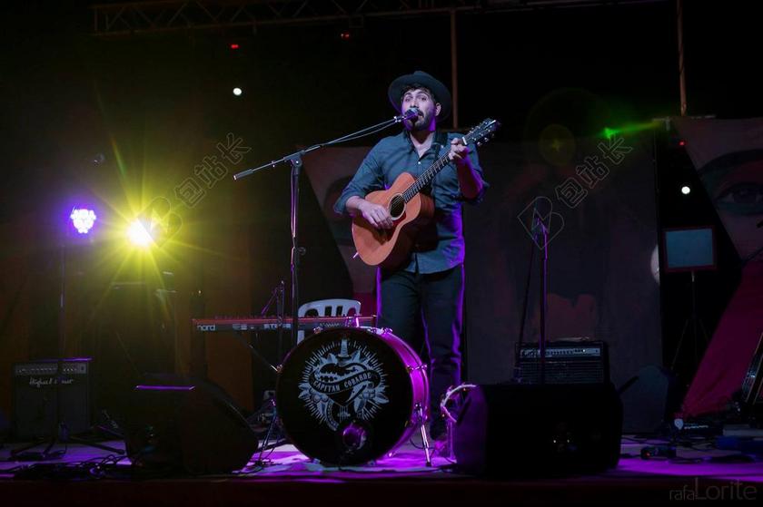 夜晚演唱音乐会聚会表演背景图片