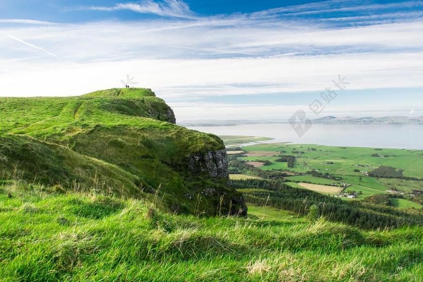 爱尔兰语 小山 山 绿色 景观 自然 户外 现场 天空