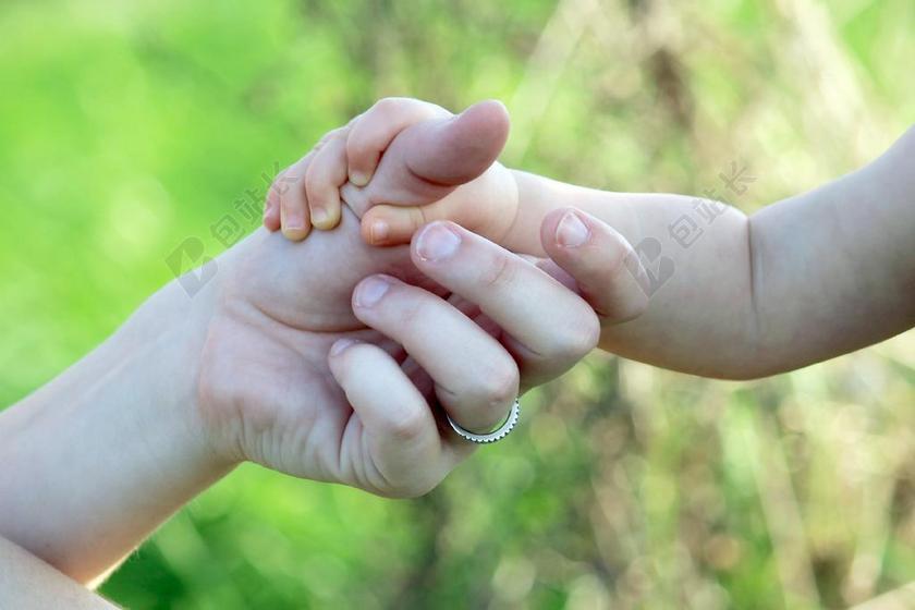 户外玩耍握手亲情亲自活动背景图片