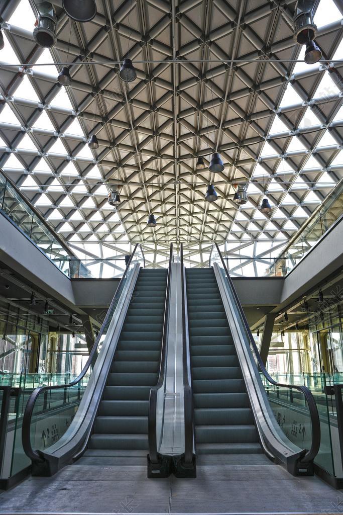 自动扶梯 鲸鱼 返回页首