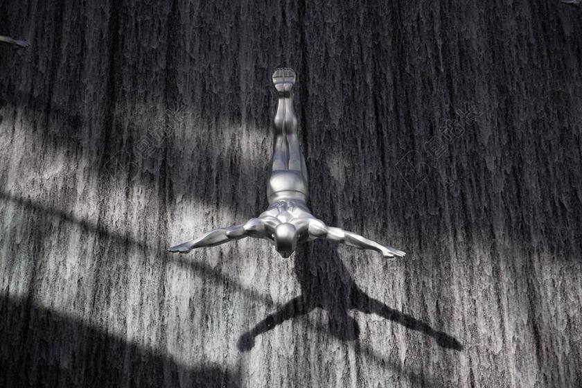 悬崖跳 瀑布 跳转 派克跳转 迪拜购物中心 商场 影子 光