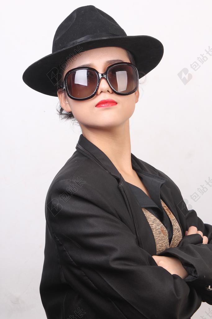 黑色 女人 帽子 眼镜 喜欢一个人 男性服装 伪装 人像摄影