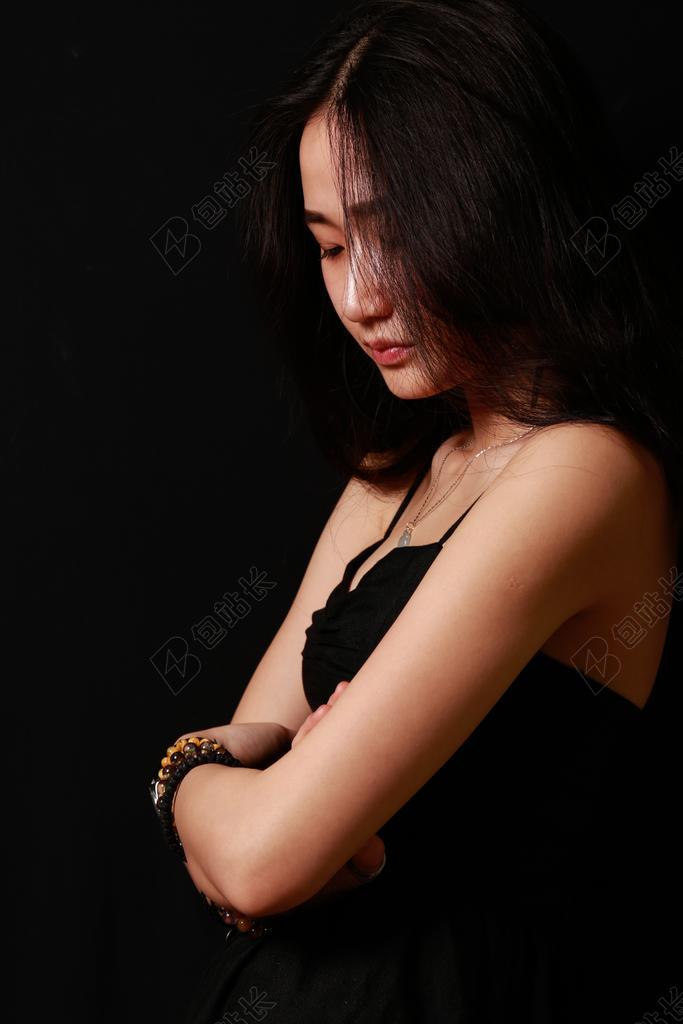 美女 人像 人物 型号 时尚