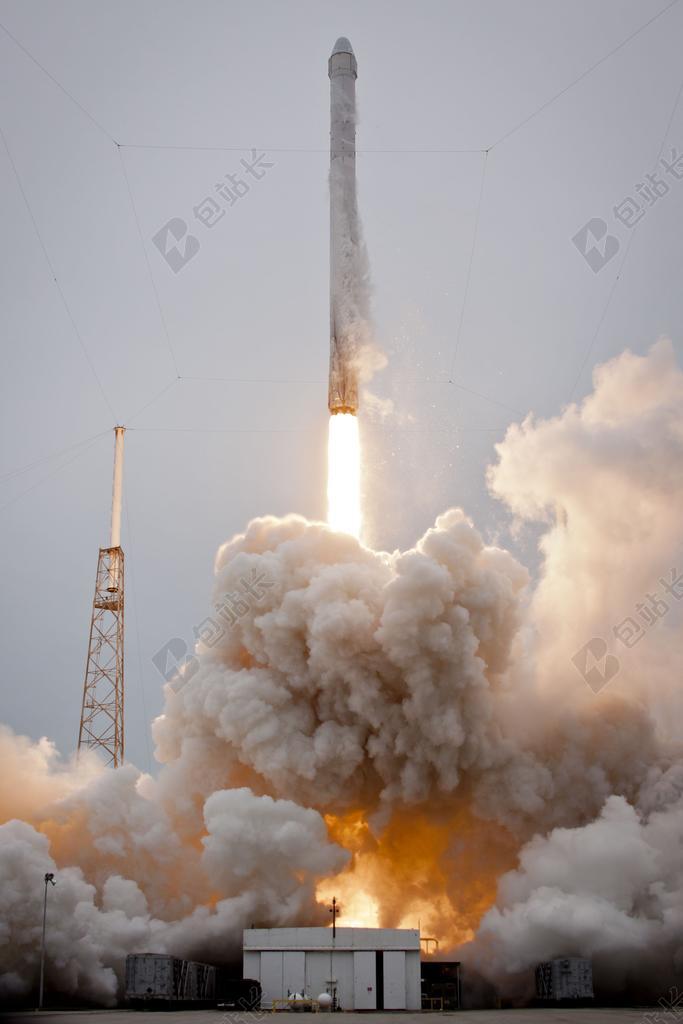 火箭发射 SPACEX公司 升空 启动 火焰 推进 空间 火箭