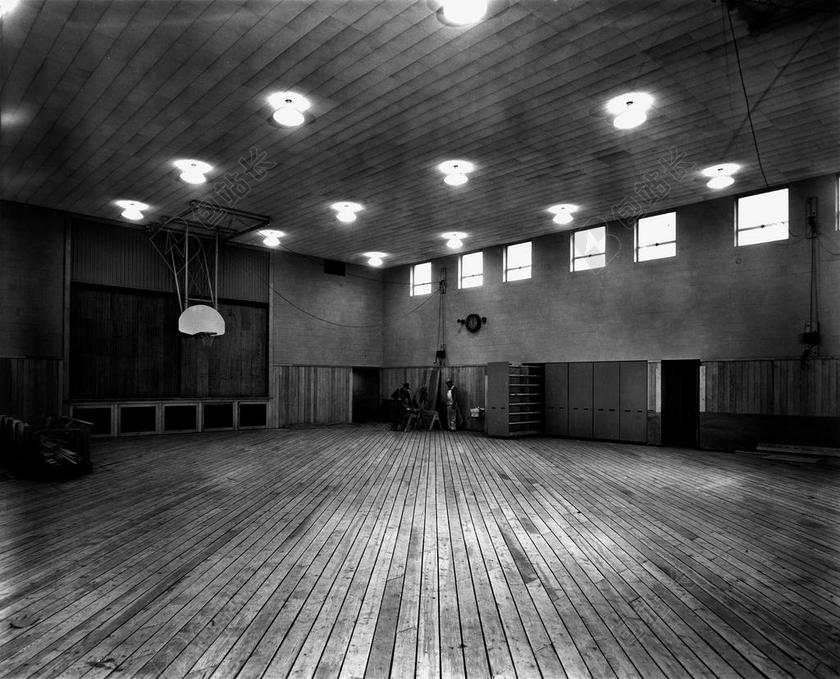 橡树岭 田纳西 20 世纪 40 年代 黑色和白色 健身房 体育馆
