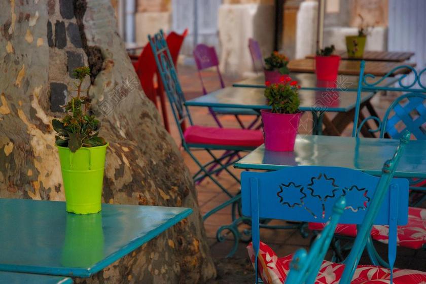 颜色 咖啡桌 酒吧 椅子 户外活动 放宽 表 公众地方