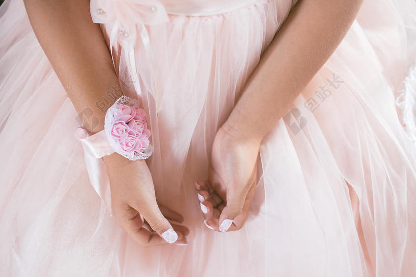 粉色婚庆浪漫唯美身穿婚纱背景图片