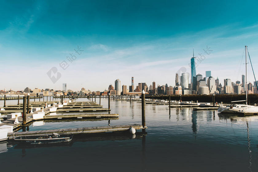 蓝色旅游自然渔船游艇城市背景图片