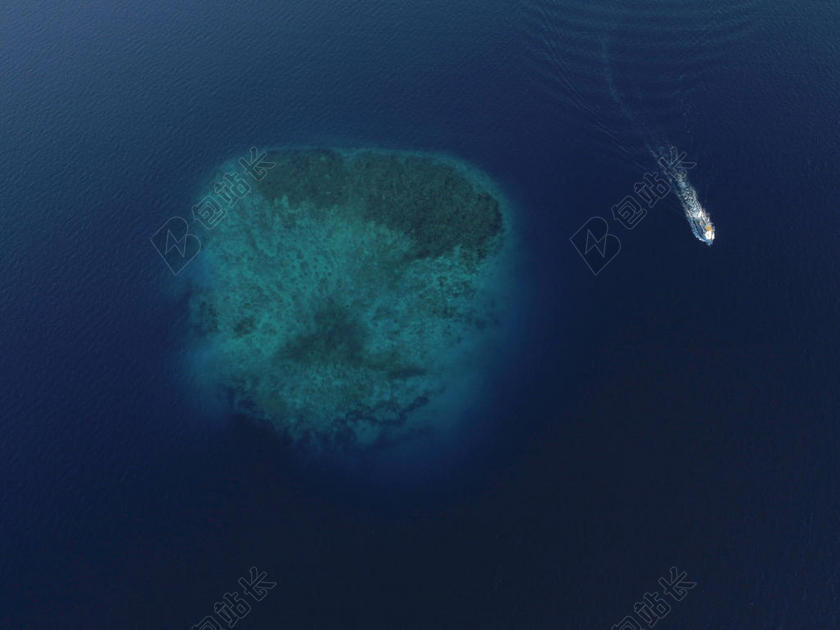 城市 都市 时尚 现代化 海 海水 大海 雨 下雨 惬意