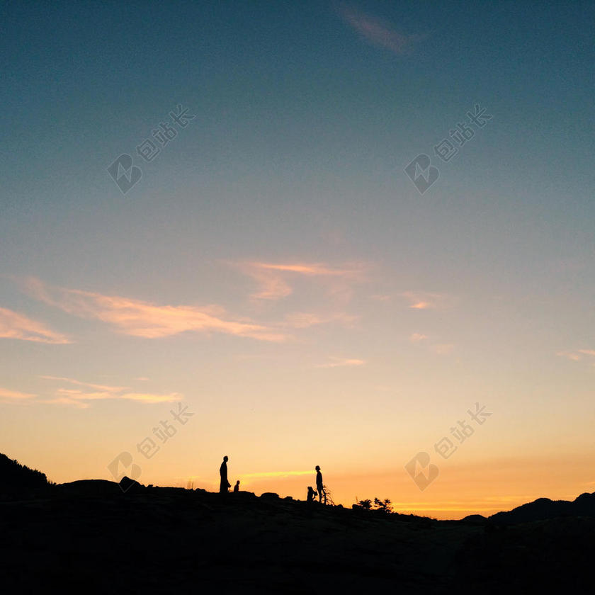 黄色旅游唯美日落夕阳余晖光亮场地背景图片