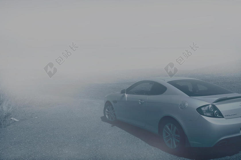 灰色汽车现代武器中的汽车行驶户外背景图片