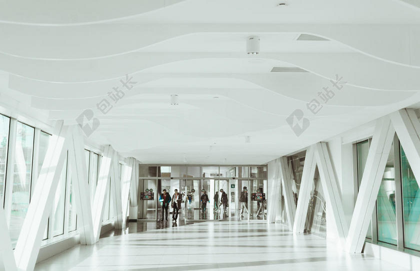 白色建筑清新室内的白色粉刷风格房子室内设计建筑美学背景图片