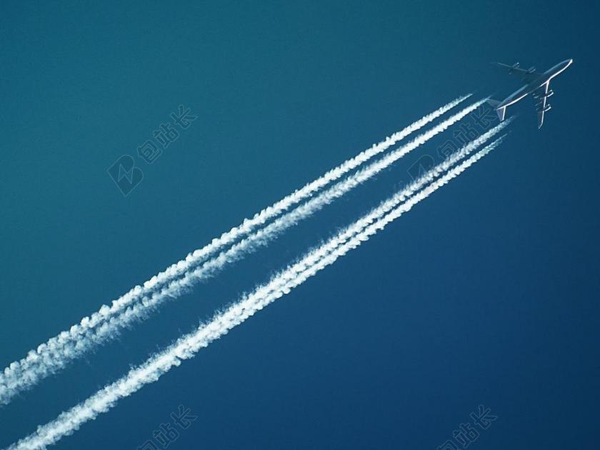 空气 飞机 飞机 飞行 航空 冷凝 小径 凝结尾迹 快速的 战士 航班 飞行 喷气式飞机 低的 角 射击 军事的 公众的 显示 天空 烟 速度 技术 运输 系统 翅膀