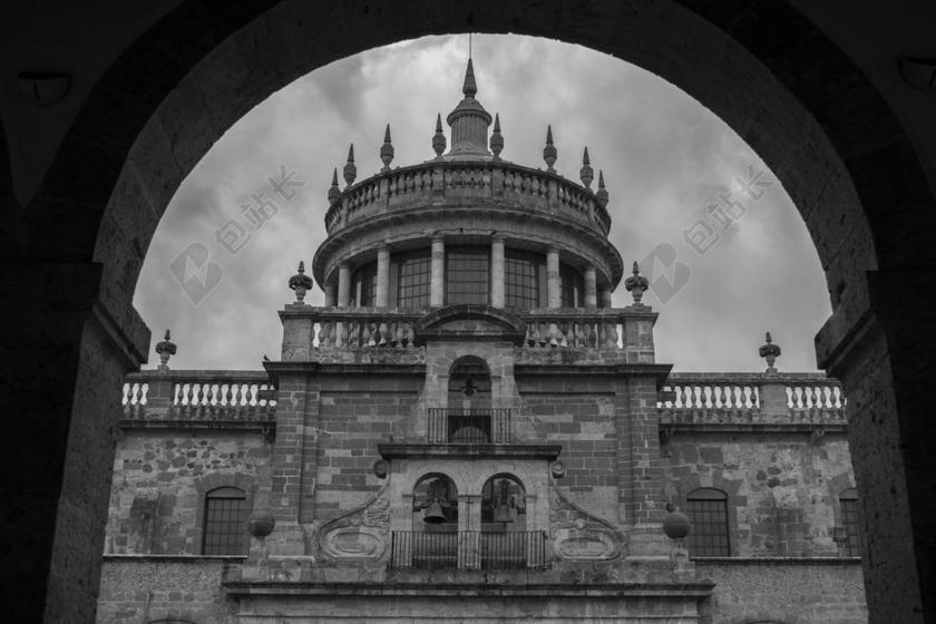 古代的 建筑学 艺术 黑色 和 白色 建筑 城堡 大教堂 教堂 城市 文化 著名的 哥特式 有历史意义的 历史的 地标 低的 角 射击 单色 纪念碑 新古典主义 宗教 雕塑 雕像 石 旅游 旅行者 吸引力 旅行 城市的