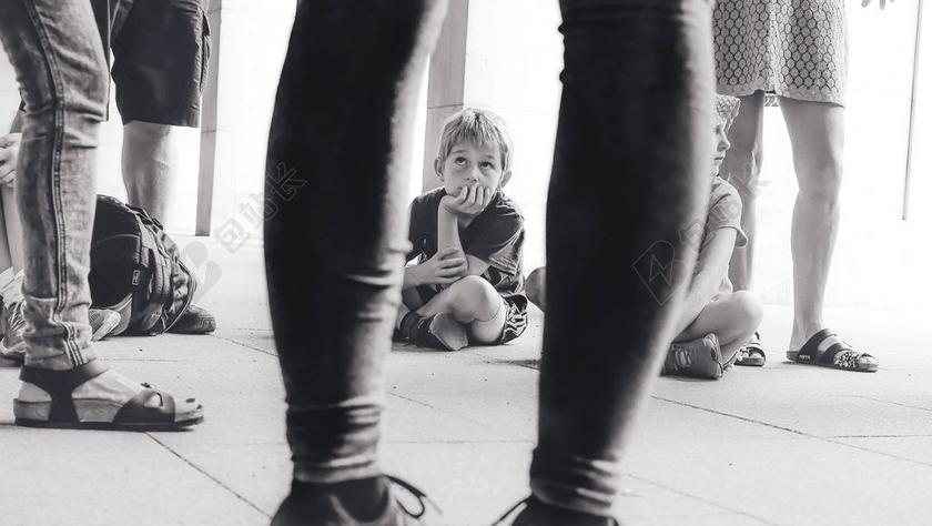 商务 商人 电子商务 股票交易所 业务 工作 家 家庭 家族 家人 团结 团圆 城市 都市 时尚 现代化 爱情 恋爱 恋人 情人 情侣 浪漫 宝宝 婴儿 孩子 可爱的 人物 人群 风土人情 黑色 暗色 黑白 昏暗