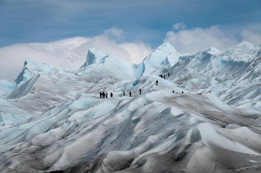 风景 风光 美景 田园 山水 地球 泥土 草地 操场 山 山峰 顶峰 景色 丽人 优雅 美丽 漂亮 女孩 女人 女性 旅行 旅游 行程 度假 休闲 度假 假日 爱情 恋爱 恋人 情人 情侣 浪漫 冒险 探险 远足 度假 旅游 休闲 挑战 极限运动 宝宝 婴儿 孩子 冬季 冬天 新年 天空 树木 丛林 森林 自然 环境 可爱的 云 云朵 天空 雨 下雨 惬意 人物 人群 风土人情 树 树木 树林 森林 山 山峦 山峰