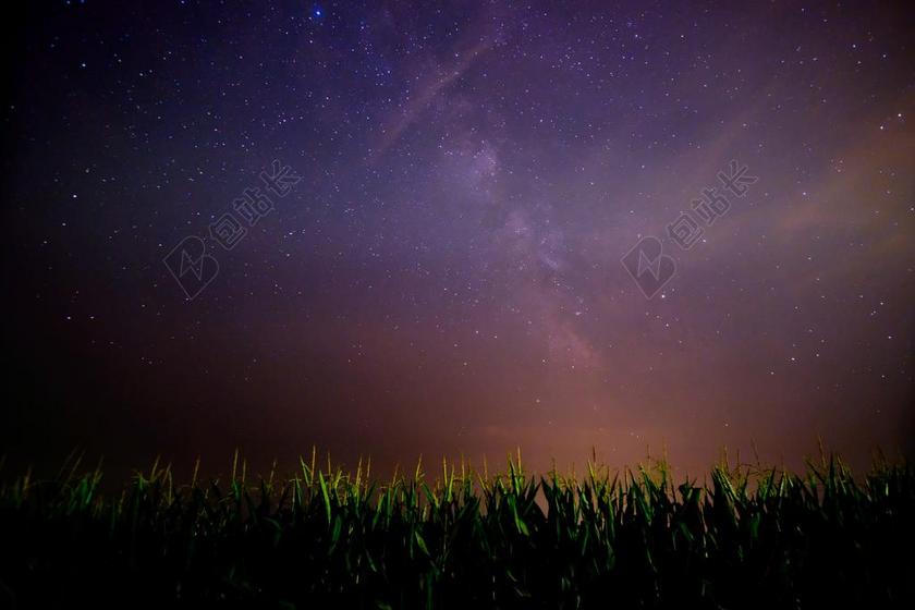 工作中 工作 办公室 会议 职场 星空 太空 空间 星空 星星 闪光 明星 农场 农田 庄园 风景 风光 美景 田园 山水 天空 夏日 夏季 热情 自然 环境