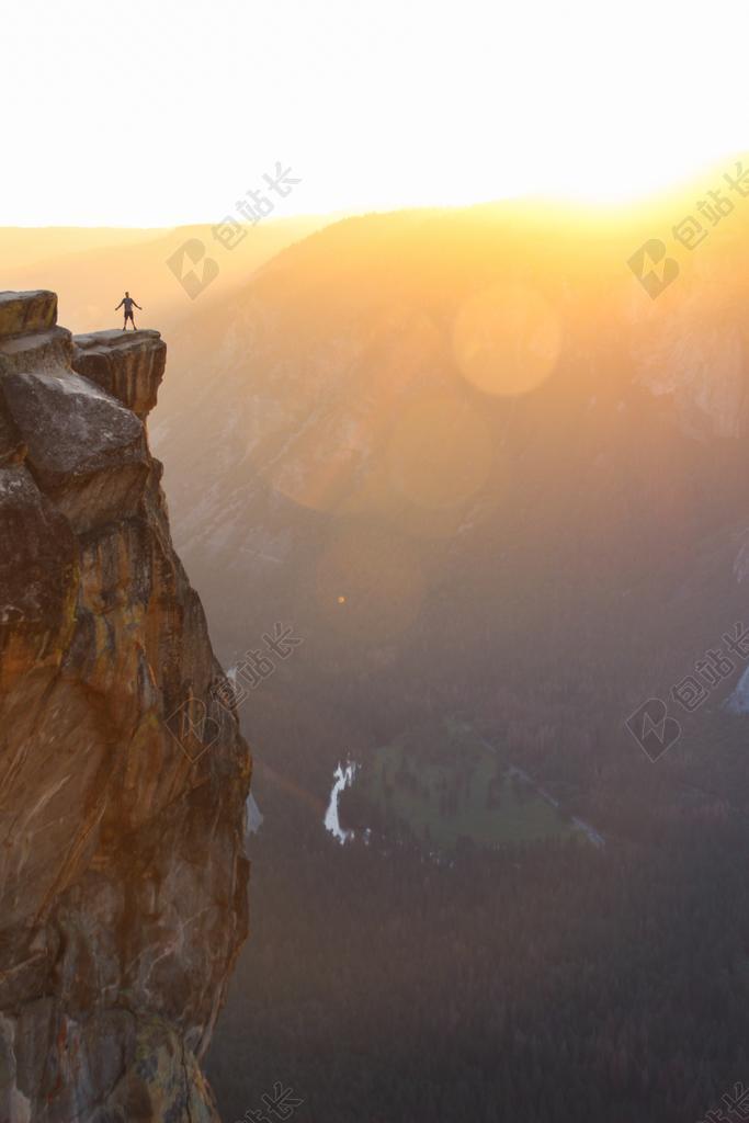 工作中 工作 办公室 会议 职场 成功 成就 成绩 胜利 商务 职场 办公室 工作室 工作 职场 太空 空间 风景 风光 美景 田园 山水 日落 夕阳 太阳 道路 旅途 路途 户外 街道 公路 灯光 光线 激光 打火机 地球 泥土 草地 操场 山 山峰 顶峰 景色 运动 健身 嬉戏 户外运动 冒险 瑜伽 派对 聚会 庆祝 愉快 帮派 冒险 探险 远足 度假 旅游 休闲 挑战 极限运动 爱情 恋爱 恋人 情人 情侣 浪漫 肖像 人物特写 画像 夏日 夏季 热情 女孩 少女 姑娘 美丽 天空