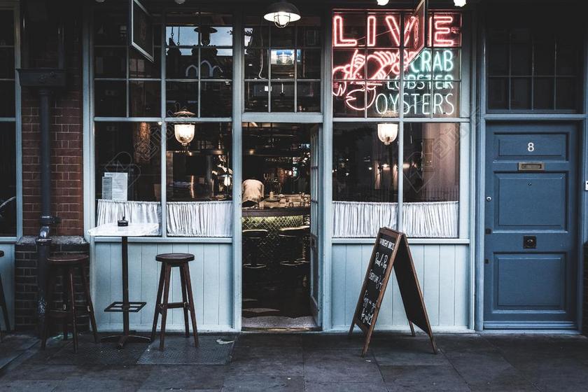 夜晚 晚上 黑夜 黑暗 灯光 霓虹灯 城市 都市 时尚 现代化 购物 商场 流行 时尚 美丽 营销 推广 商务 市场 策划 旅行 旅游 行程 度假 休闲 度假 假日 咖啡 咖啡厅 咖啡馆 窗户