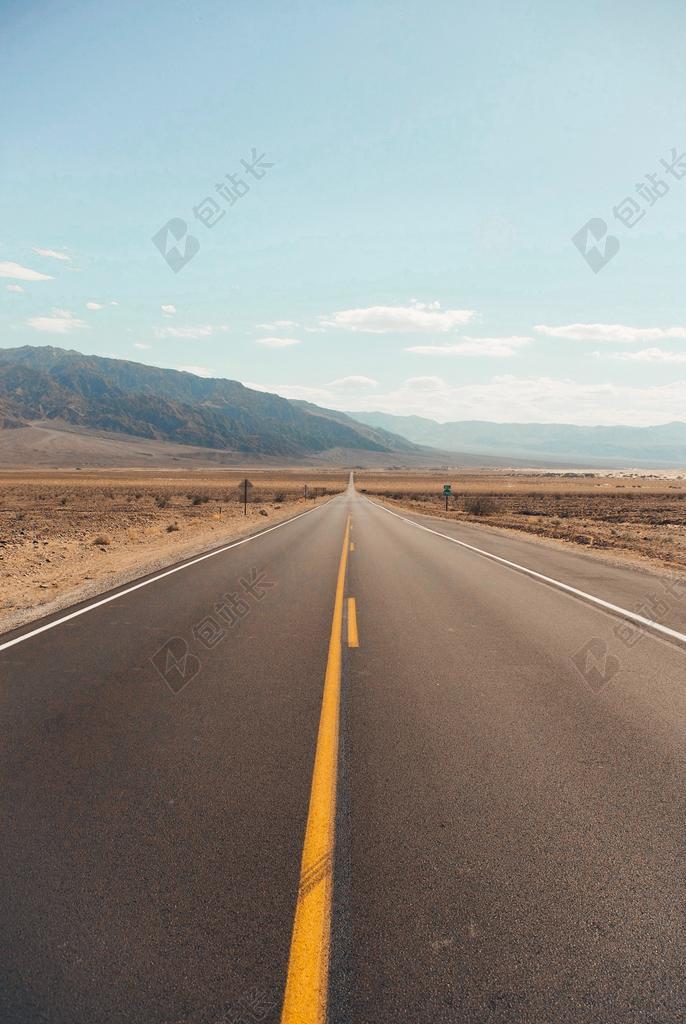 风景 风光 美景 田园 山水 道路 旅途 路途 户外 街道 公路 地球 泥土 草地 操场 山 山峰 顶峰 景色 旅行 旅游 行程 度假 休闲 度假 假日 天空 云 云朵 天空