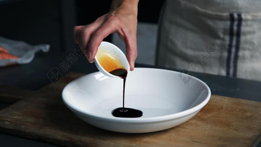 手 手势 握手 击掌 胜利 营销 推广 商务 市场 策划 水果 果实 健康 绿色食品 厨房 餐具 烹饪 美食 食品 餐饮 幸福 快乐 高兴 家庭 甜蜜 红酒 白酒 葡萄酒 饮料 喝酒 饮水 自然 环境 餐厅 餐馆 美食