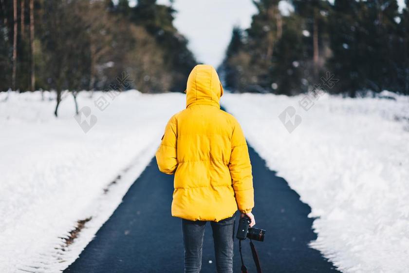 团队 团队建设 队伍 协同 风景 风光 美景 田园 山水 道路 旅途 路途 户外 街道 公路 日落 夕阳 太阳 地球 泥土 草地 操场 雨 下雨 忧郁 山 山峰 顶峰 景色 冒险 探险 远足 度假 旅游 休闲 挑战 极限运动 旅行 旅游 行程 度假 休闲 度假 假日 肖像 人物特写 画像 树木 丛林 森林 全身像 海 海水 大海 云 云朵 天空 加拿大 城市 城市生活 现代化 人物 人群 风土人情 树 树木 树林 森林 山 山峦 山峰