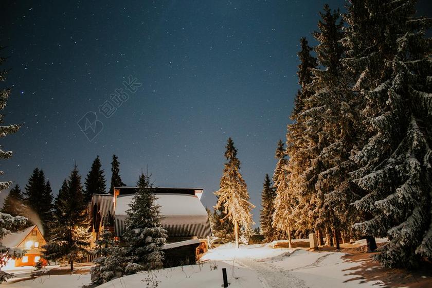 星空 太空 空间 汽车 车 小汽车 轿车 跑车 星空 星星 闪光 明星 夜晚 晚上 黑夜 黑暗 灯光 霓虹灯 山 山峰 顶峰 景色 灯光 光线 激光 打火机 旅行 旅游 行程 度假 休闲 度假 假日 老人 智者 老者 自然 环境 山 山峦 山峰