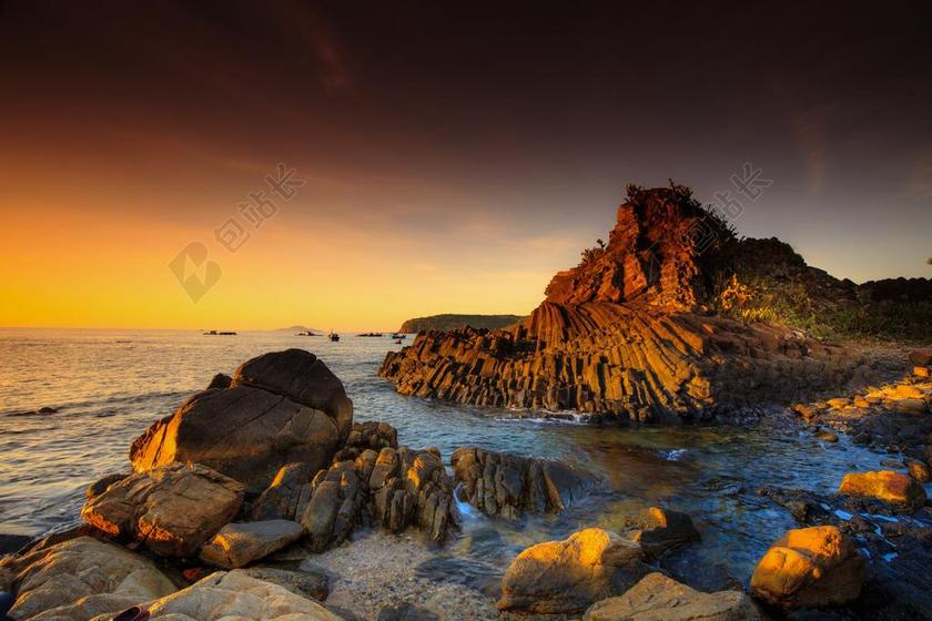 大海 岩 火山火山 悬崖 DUNGNHAM 三瓒 板 天性