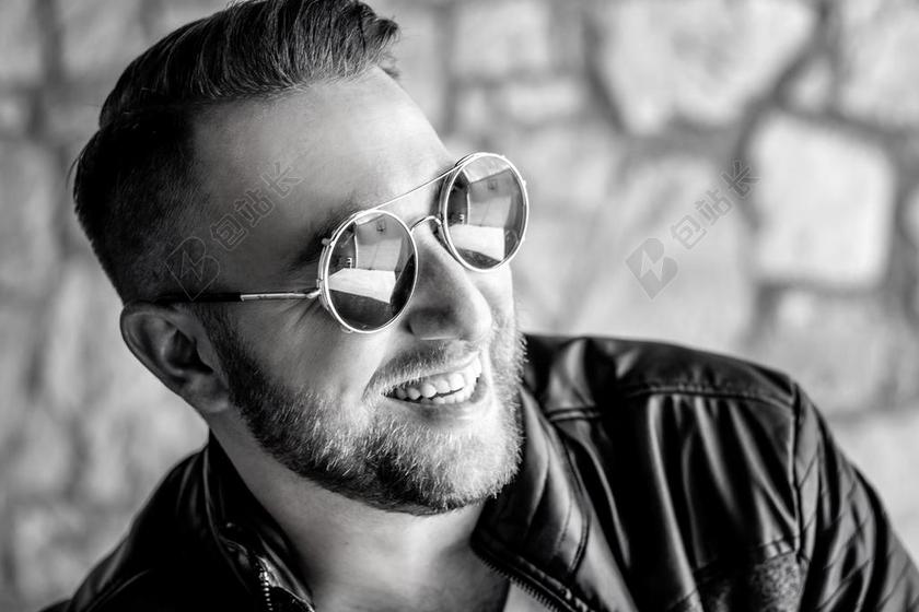 模型 微笑 时尚 男 快乐 有吸引力 人 肖像 发型 头发