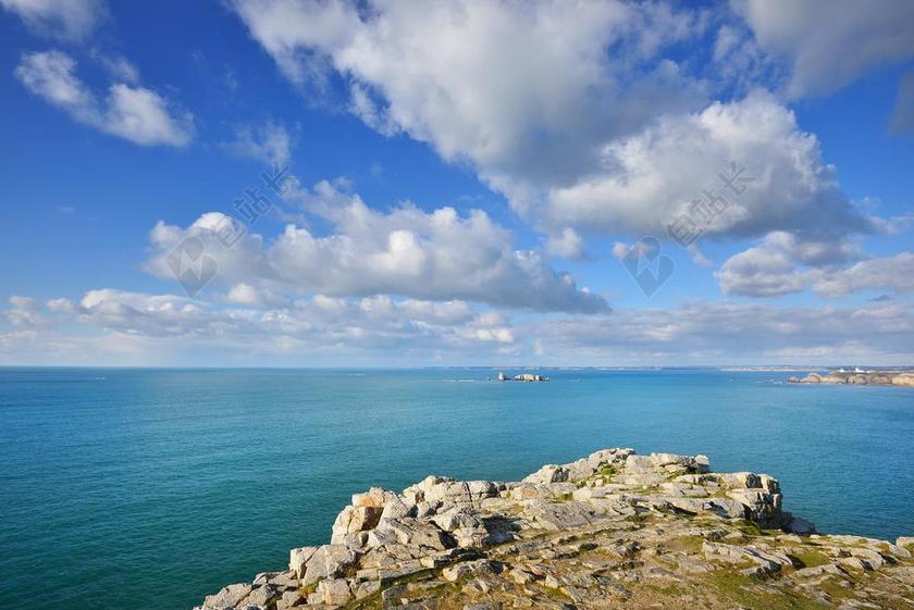 天空 蓝色 云 太阳 景观 蓝蓝的天空 白云 性质