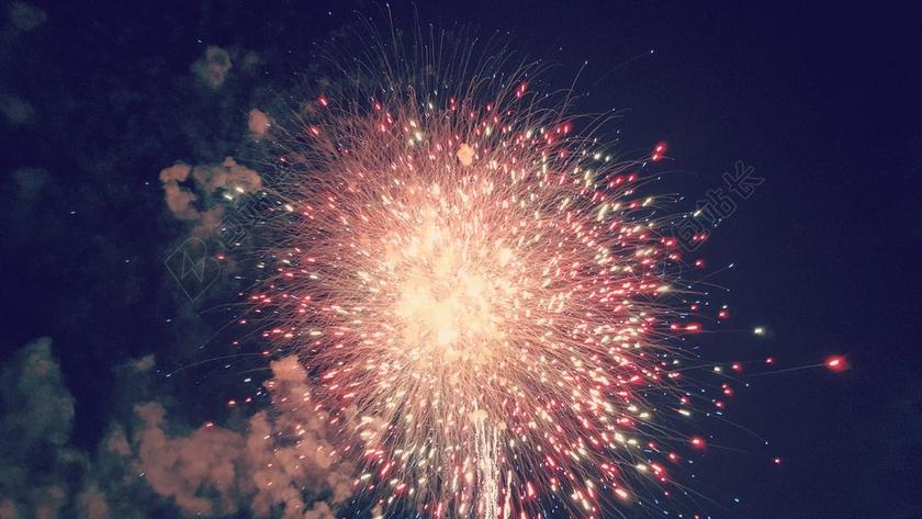 黑夜彩色烟花节日庆典庆祝背景图片
