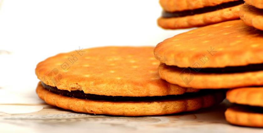 饼干 双饼干 美味 巧克力 轻咬 甜 食品 糕点 受益