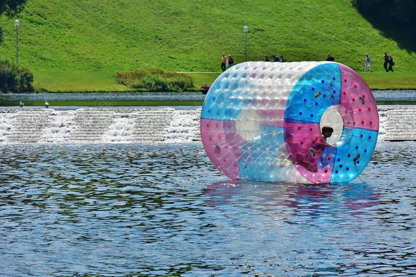 水滚 水 体育 水上运动 湖 休闲 夏季 太阳 动态 水域