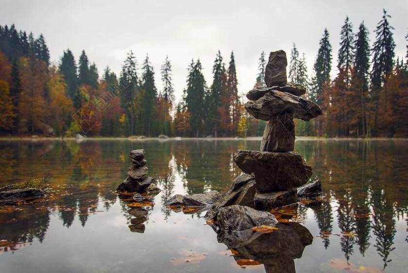 湖 冰川 性质 岩 禅 平衡 水 森林 池塘 景观 石头