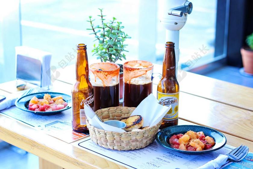 食品 啤酒 早餐 餐厅 瓶 菜单 小吃 酒精 玻璃 玻璃