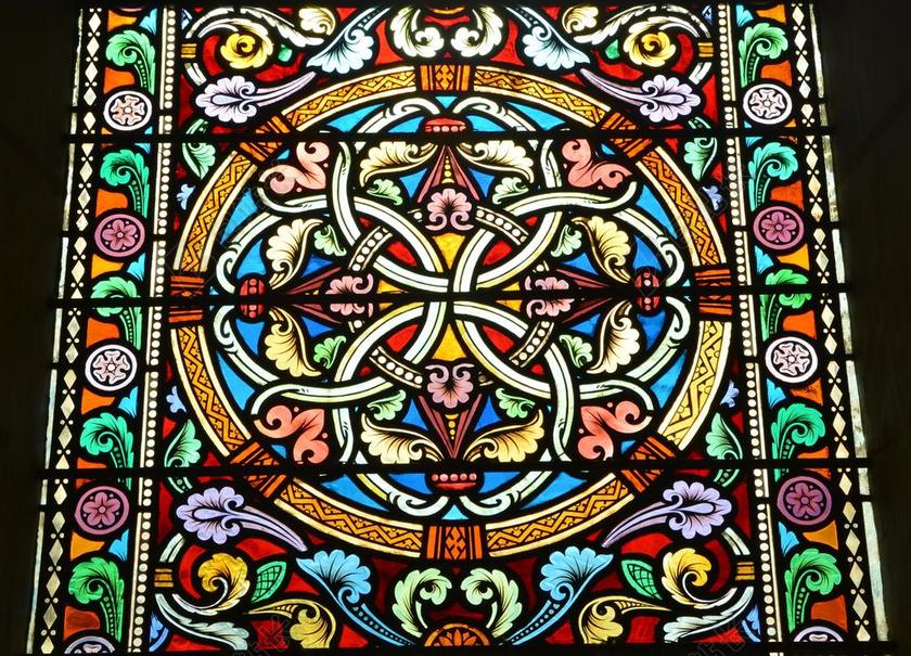 彩色玻璃 由玻璃制成的 鲜艳的色彩 遗产 教堂 颜色