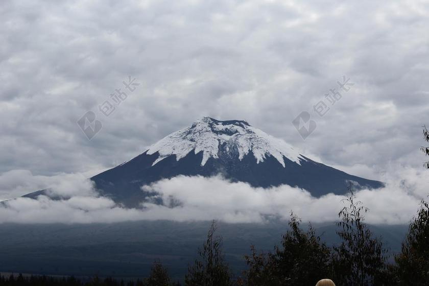 科托帕希 厄瓜多尔 火山 NEVADO 山地景观 云 天空