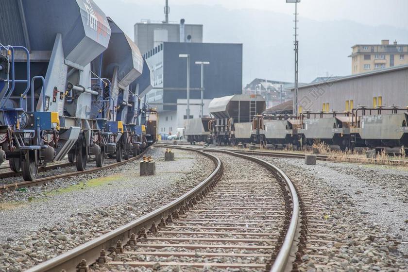 建筑复古火车轨道背景图片