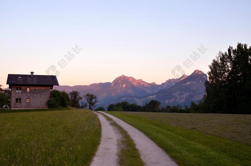 奥地利 山 阿尔卑斯山 性质 湖 小山 森林 山路 山高
