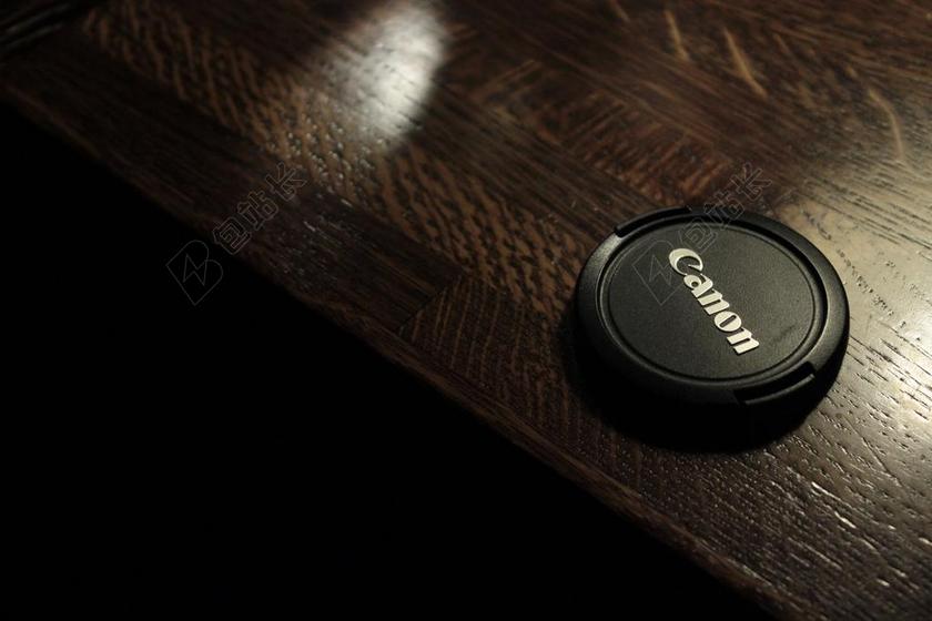 极简主义 佳能 摄影师 表 木桌 封面