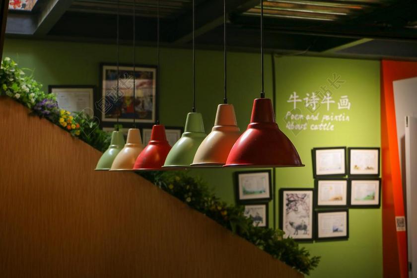 灯 光线 色彩 规律 空间